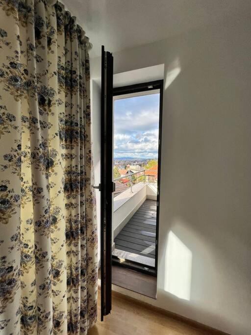 Central Apartment With Panoramic View Braşov Exterior foto